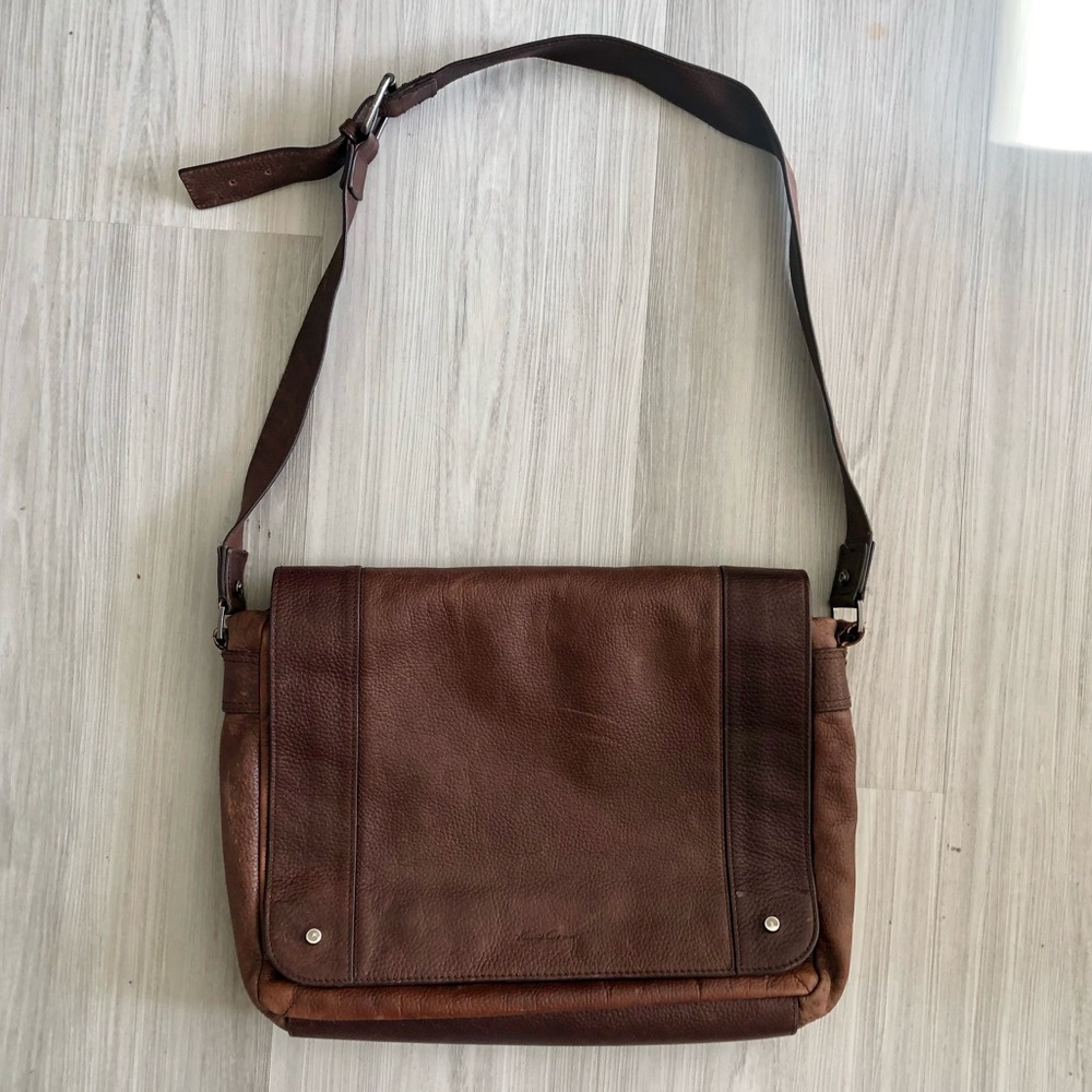SOLD. KENNETH COLE Leather briefcase